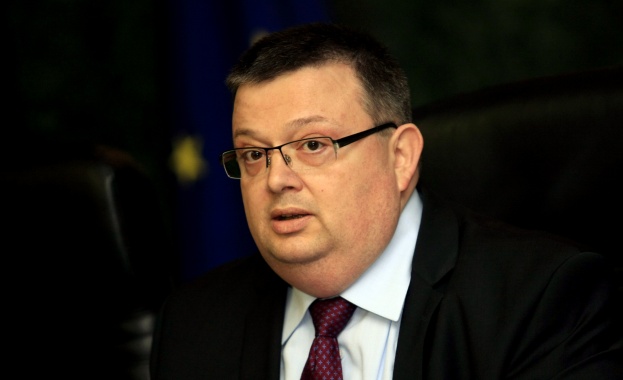 Цацаров лично поема разследването по взрива в Горни Лом