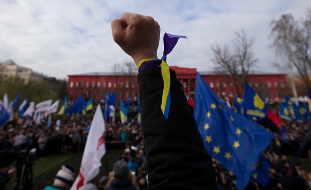 Българите в Украйна не са провокирани да се прибират, увери посланикът ни в Киев
