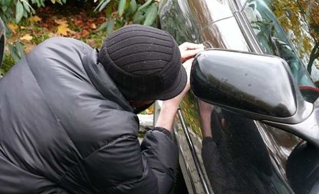 Автомафията краде по 12 коли на ден	