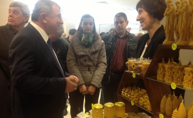 Развитието на пчеларството е сред приоритетите на МЗХ