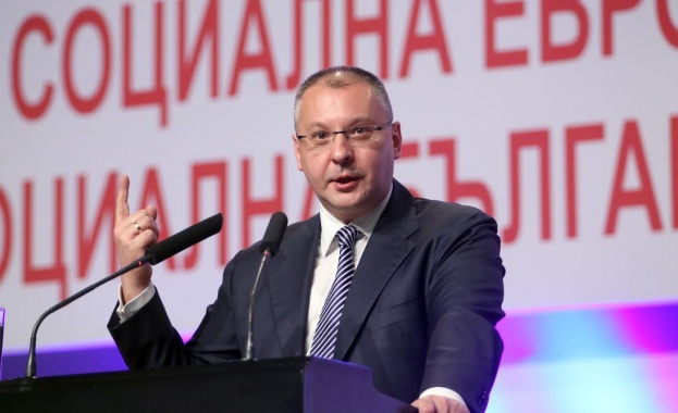 Станишев иска референдум за данъчната система