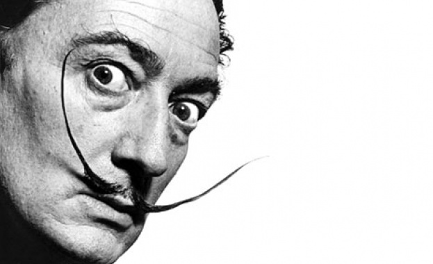 Задигнаха скулптура на Дали от музея му в Париж