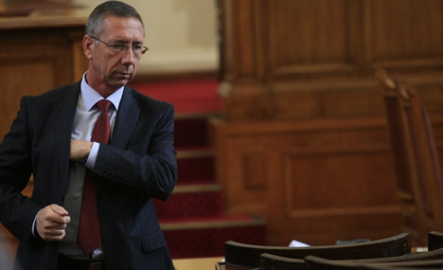 Ахмед Башев: Държавата има нужда от професионалисти, а не от „калинки"