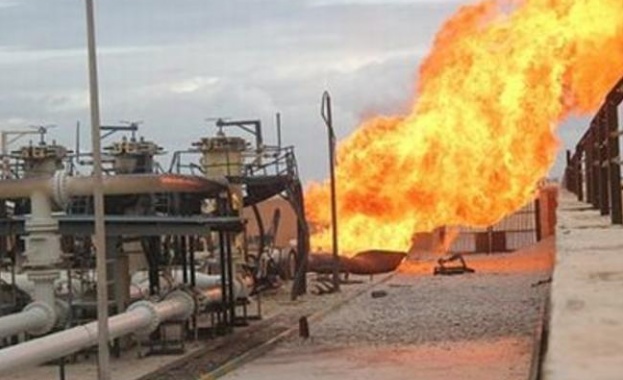 Взривиха три тръбопровода в Източен Пакистан