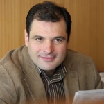 Една година по-късно държавата направи твърде малко за ограничаване на монополите