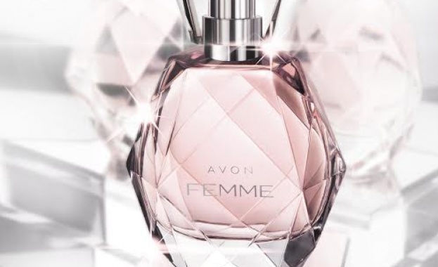 AVON пусна нов аромат, вдъхновен от звездния отблясък на диамантите
