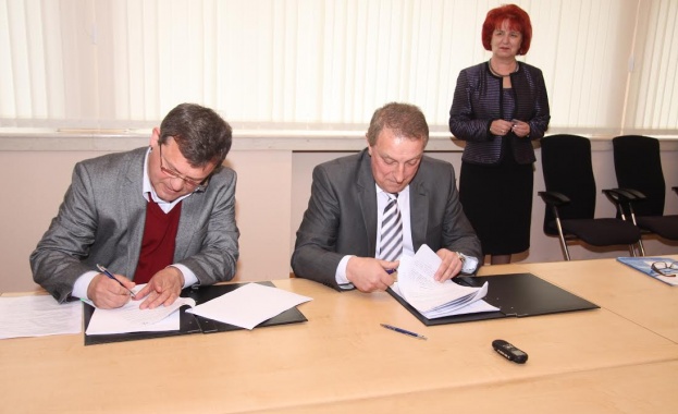 ИАНМСП сключи първото споразумение за финансиране по програмата ЕВРОСТАРС
