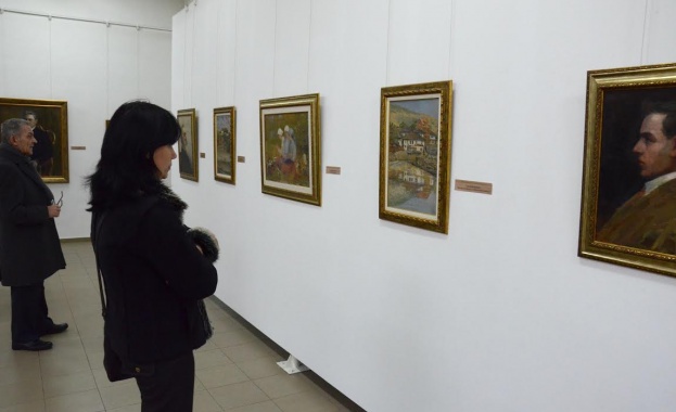 Платна на именити живописци от Лудогорието на гости в Стара Загора