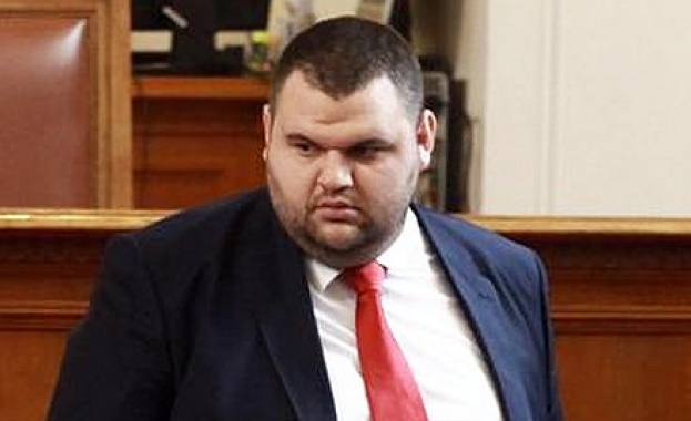 В полунощ по допирателната или как Цветан натисна Делян 