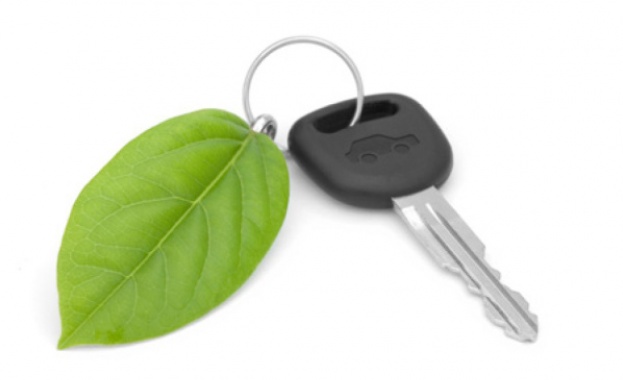 Нов разход обезсмисля отстъпката за данъка на колата