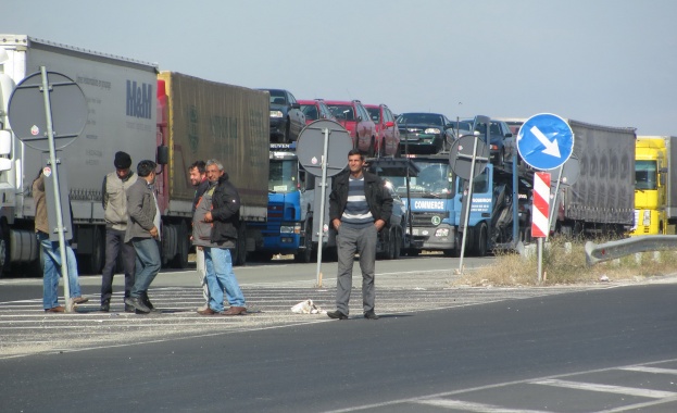 България очаква трайно решение на проблемите в международния превоз