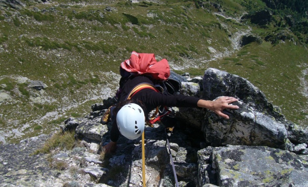 Баща и 14-годишния му син паднаха от скали под връх Вихрен