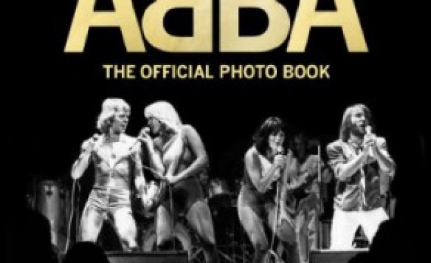 През март излиза албум с фотоси на легендарните „АББА”