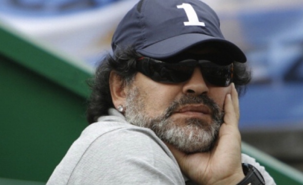 Не пуснаха Марадона на „Маракана”