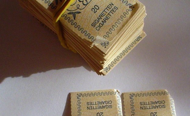 Фалшиви опаковки за цигари и цигари без акцизен бандерол хванаха митничари