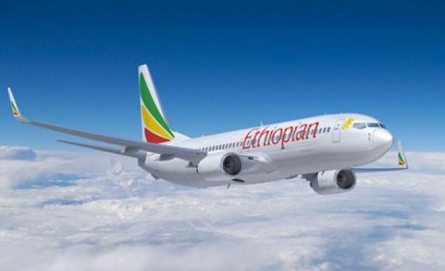 Самолетът бил похитен от втория пилот 