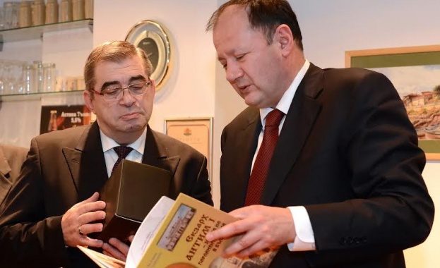 Миков се срещна с представители на българската общност в Хърватия