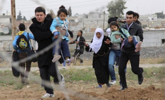 70 000 сирийски кюрди избягали в Турция за едно денонощие 