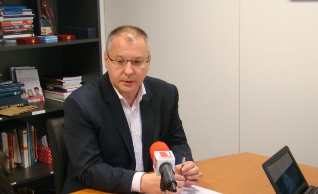 Станишев: Насилието в Украйна трябва да спре незабавно