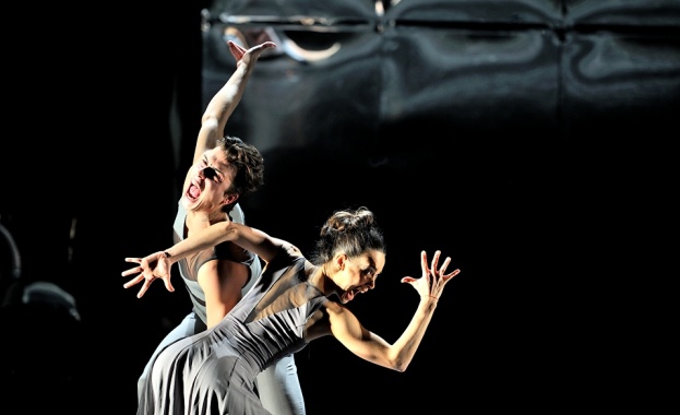 "Оледало на времето" на Балет "Арабеск" с премиера в Музикалния театър