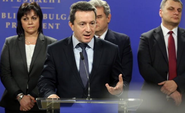 Янаки Стоилов готов да оглави БСП, макар да не е сред „фаворитите на Станишев”