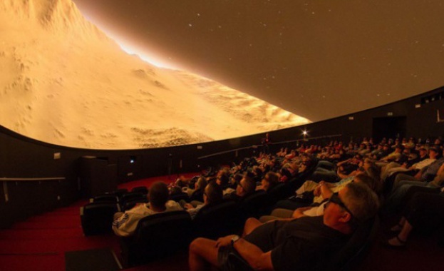 В Пловдив правят 3D планетариум