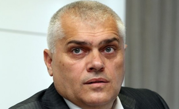 Вътрешният министър: Струва ми се недостоверно 77 българи да имат връзки с терористи