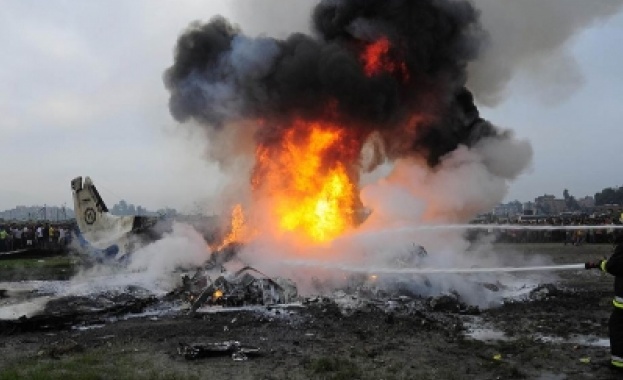 Самолет се разби близо до Тунис. Няма оцелели