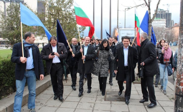 Реформаторите с "Европейски марш"