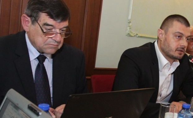 ГЕРБ повтаря модела на БКП