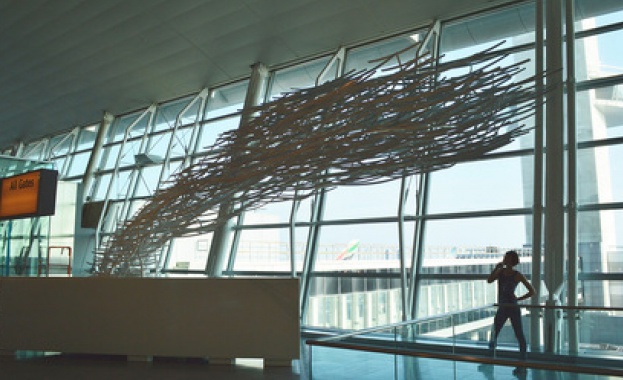 Творба на български художник ще украси обновената част на летище „Кенеди"