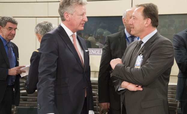 Министрите на отбраната от НАТО обсъдиха отбранителните способности на Алианса