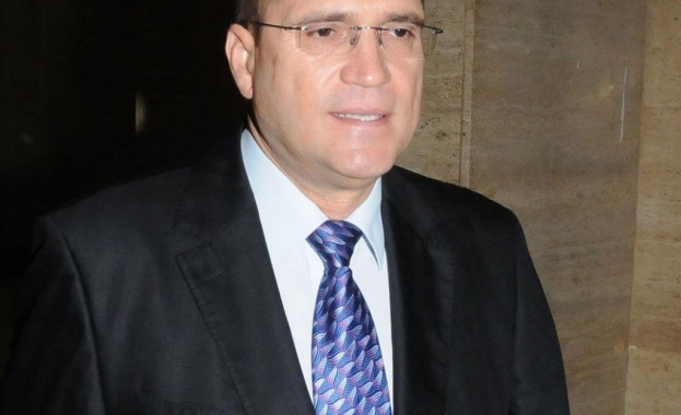 Националната доктрина - желана от хората, пренебрегвана от политиците