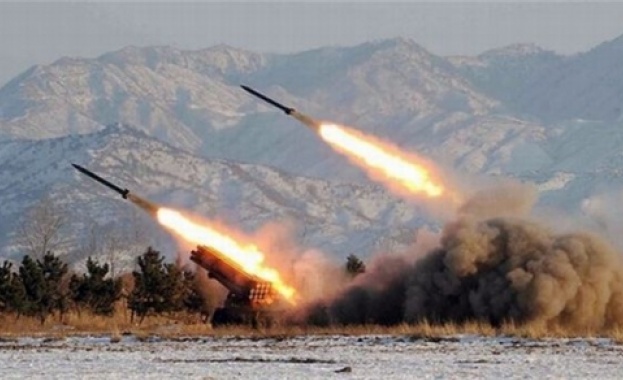 КНДР изстреля четири ракети 