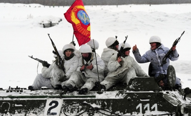 Около 150 хил. руски военни участват в мащабни учения