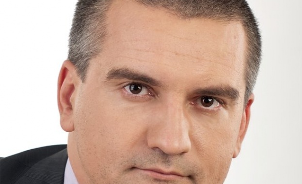 Новият премиер на Крим заяви, че ще се подчинява на Янукович