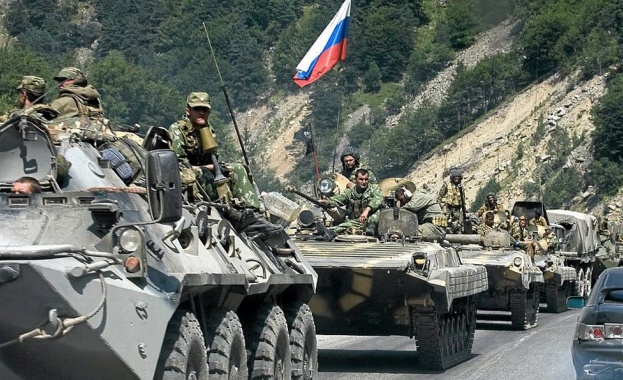 Русия предупреди Украйна за придвижването на руска бронетехника в Крим