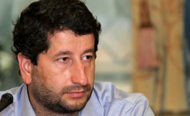 Една сериозна проверка на скандала "Янева-Ченалова" можеше да бъде нещо като операция "Чисти ръце