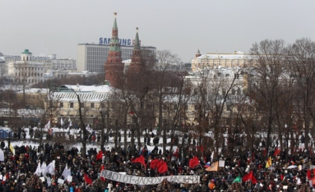 Антивоенни митинги в Москва и Санкт Петербург 