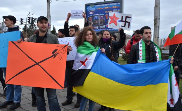 Нов протест пред посолството на Русия 