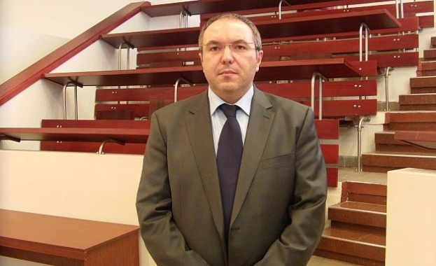 Д-р Костадин Ангелов: Българските лекари са героите на днешното време