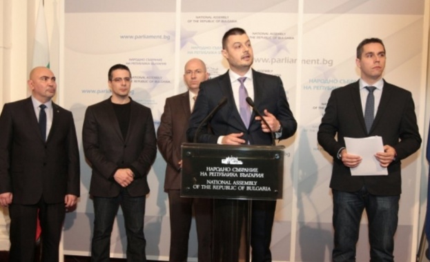 Бареков: ГЕРБ се изложи за Плевнелиев 