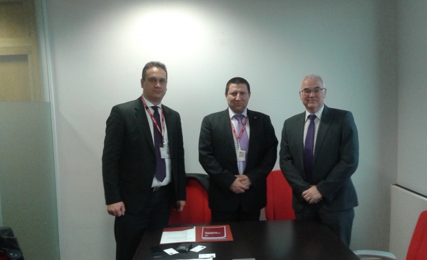 Разширяваме партньорството с Великобритания при разследване на контрабанда и пране на пари