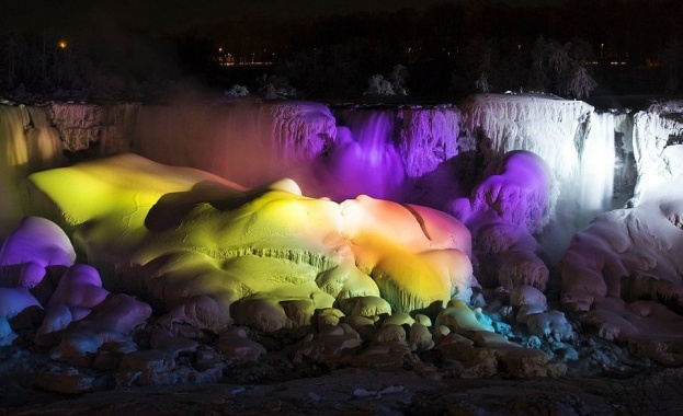 Ниагарският водопад отново замръзна /снимки/