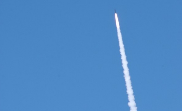 КНДР придвижва мобилни пускови ракетни установки