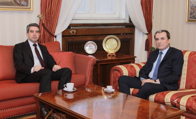 Орешарски: Подкрепяме суверенитета, териториалната цялост и независимостта на Украйна