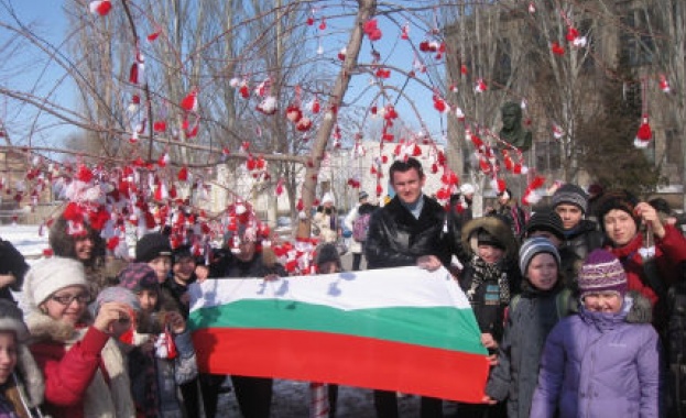 Драгнева: Подготвяме предложение за запазването на българския език в Украйна