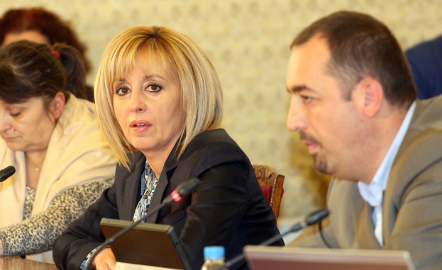 Манолова: БСП ще си направи един много самокритичен анализ
