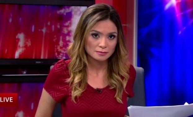 Журналистка от RT подаде оставка в ефир заради политиката на Кремъл в Украйна (видео)