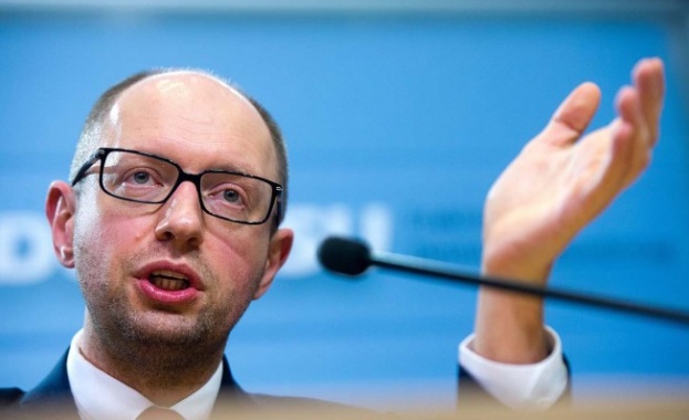 Яценюк: Референдумът за Крим е нелегален и без правно основание